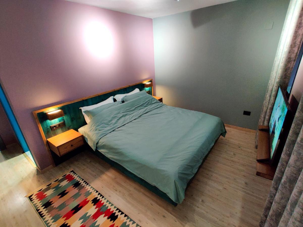 Апартаменти Piro's Cozy - Centre *
