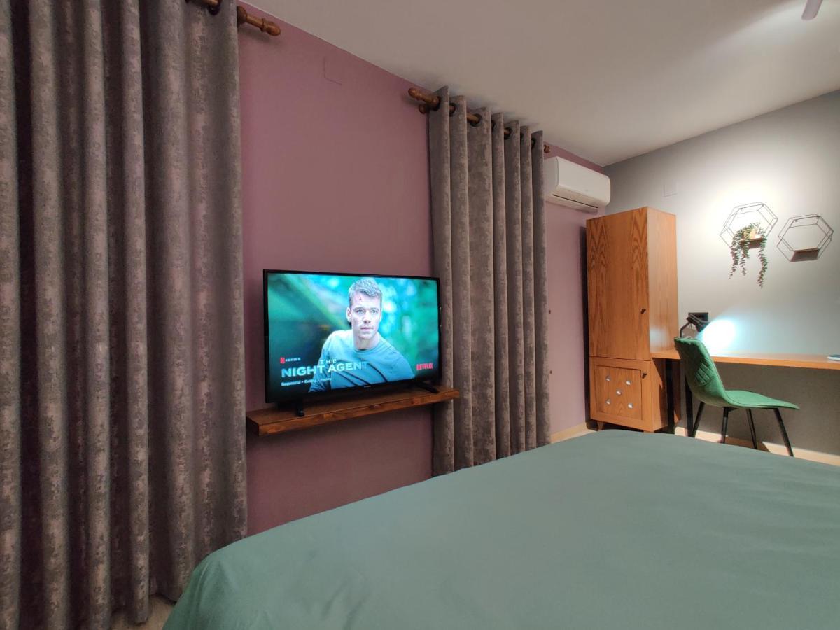 Апартаменти Piro's Cozy - Centre *