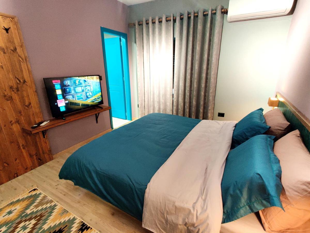 Апартаменти Piro's Cozy - Centre *